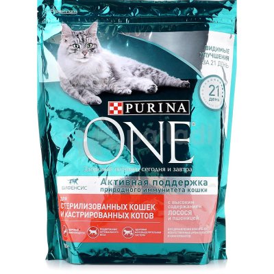 Корм Purina ONE 750г для кошек для красивой шерсти и здоровой кожи с курицей и цельными злаками